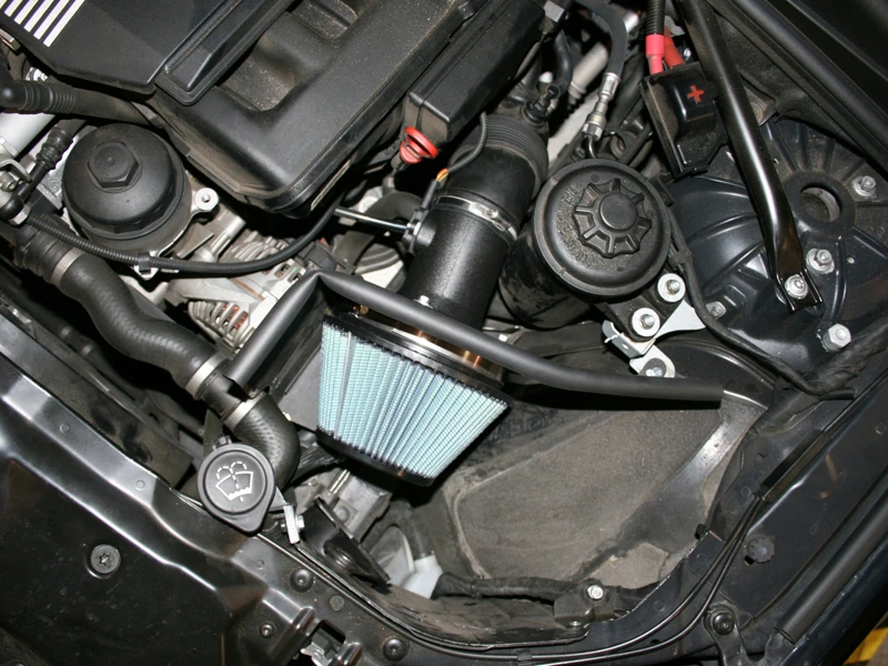 aFe MagnumFORCE-Ansaugsystem Stage-2 P5R AIS P5R BMW 525i/530i (E60) 04-05 L6-2.5/3.0L