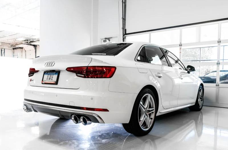 AWE Tuning Audi B9 S5 Sportback Touring Edition Auspuff - Nicht-Resoniert (Schwarze 102mm Endrohre)
