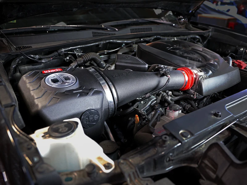 aFe Takeda Momentum Kaltluft-Ansaugsystem mit Pro 5R Filter 16-19 Toyota Tacoma V6-3.5L