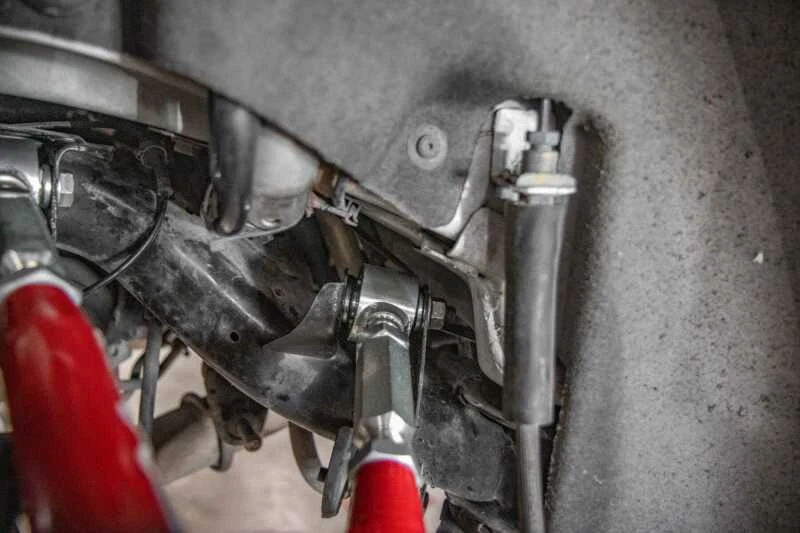 UMI Federbein für 16-24 Chevrolet Camaro - Rot