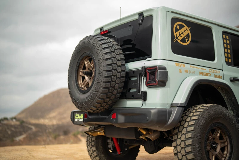 DV8 Offroad Spare Tire Carrier für 2018–2025 Jeep Wrangler JL