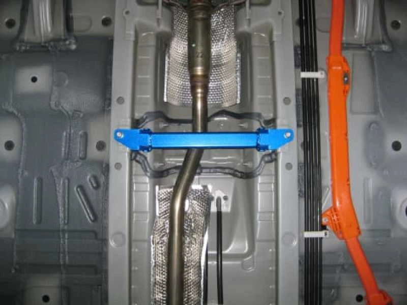 Cusco Power Brace Floor Center für Toyota Prius C Aqua