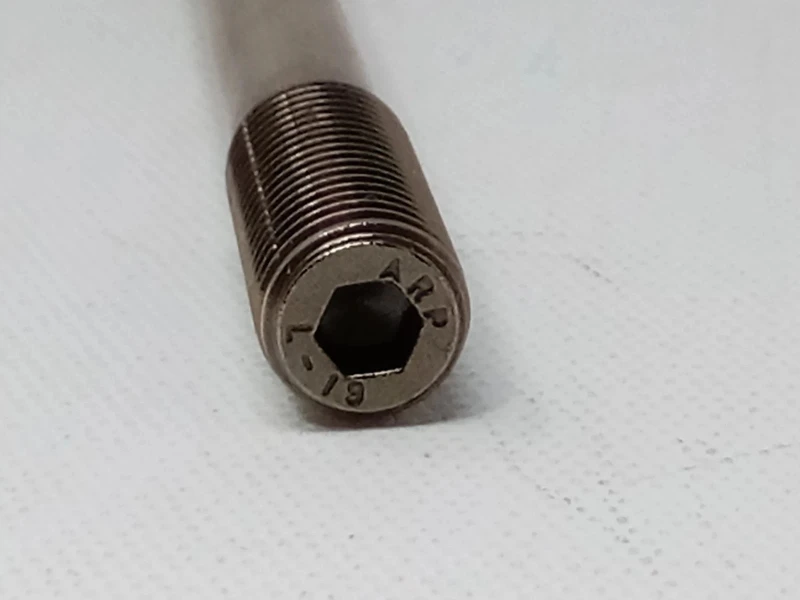 ARP Nissan VQ35 L19 Head Stud (reference ARP2000 202-4701)