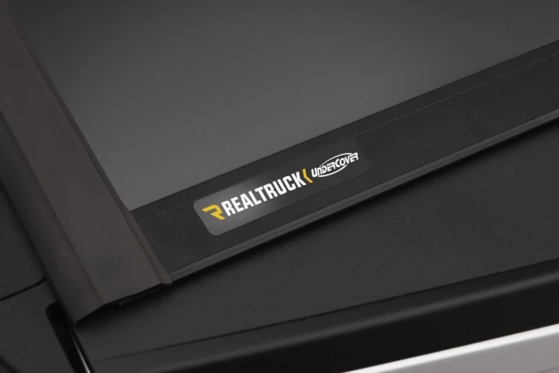 UnderCover 15-20 Ford F-150 5.5ft Ultra Flex Bed Cover - Matte Black Finish