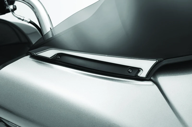 Kuryakyn Tracer Windshield Trim Lights Schwarz