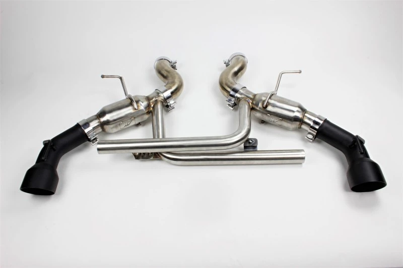 Mishimoto 2016+ Chevrolet Camaro SS Dual-Tip Pro Axle-Back Auspuff mit schwarzen Endrohren