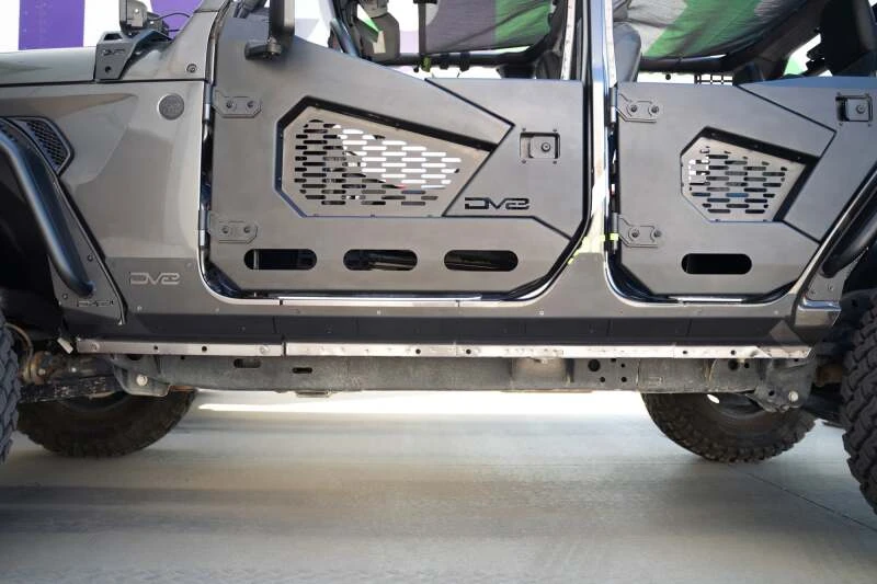 DV8 Offroad Rock Skins für 2018–2025 Jeep Wrangler JL 4-Türer