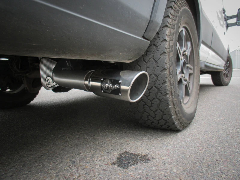 aFe Vulcan Series 3 1/2 Zoll 304 SS Kat-Abgasanlage 13-19 Ford Transit V6 3,5 Twin Turbo mit polierter Spitze