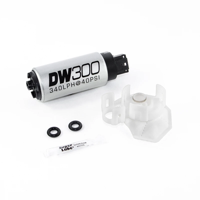 DeatschWerks 340lph DW300C Kompakt Kraftstoffpumpe mit Installationskit für 08-15 Mitsubishi EVO X (ohne Clips)
