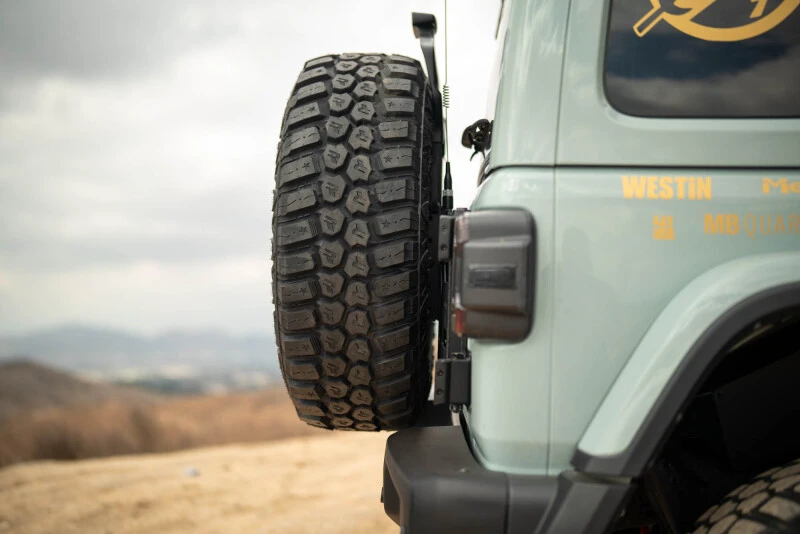 DV8 Offroad Spare Tire Carrier für 2018–2025 Jeep Wrangler JL