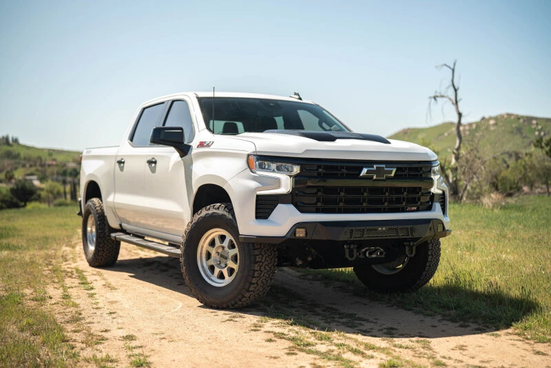 DV8 Offroad Frontstoßstange mit Seilwinde für 2022+ Chevrolet Silverado 1500