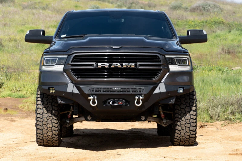 DV8 Offroad Spec Series Front Stoßstange für 2019–2023 RAM 1500
