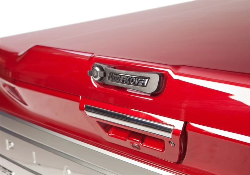 UnderCover Elite Smooth Tonneau Cover