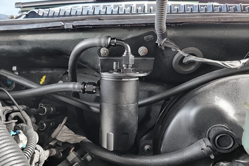 Radium Engineering GM LKW-Auffangbehälter-Kit Fluid Lock