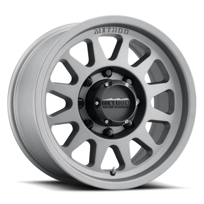 Method MR704 HD 17x9 18mm Offset 8x170 130.81mm CB Titanium Felge