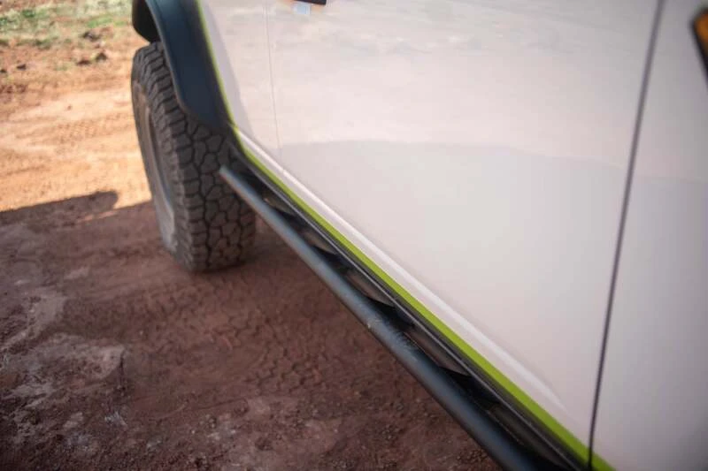 DV8 Offroad FS-15 4-Door Rock Sliders V2 für 2021+ Ford Bronco (exkl. 2-Door/Raptor)