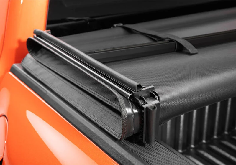 Extang Trifecta E-Series Tri-Fold Tonneau Cover für 2024–2025 Toyota Tacoma