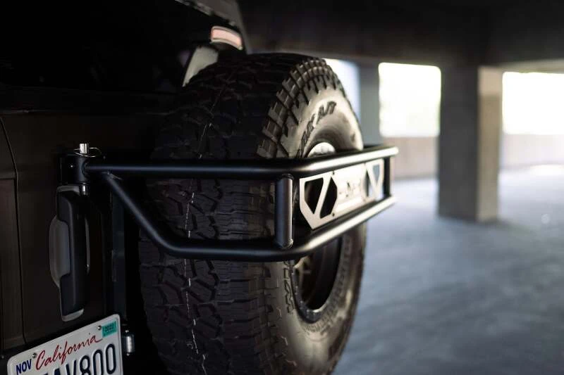 DV8 Offroad Heckklappenverstärkung & Ersatzradhalter für 21-23 Ford Bronco
