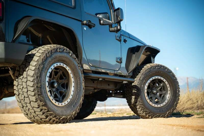 DV8 Offroad Seiten-Trittbretter für 2007–2018 Jeep Wrangler JK 2-Türer