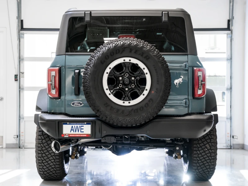 AWE Tuning 2021+ Ford Bronco 0FG Einzelnes Heckauspuffrohr mit Chrom-Silber-Spitze und Bash Guard