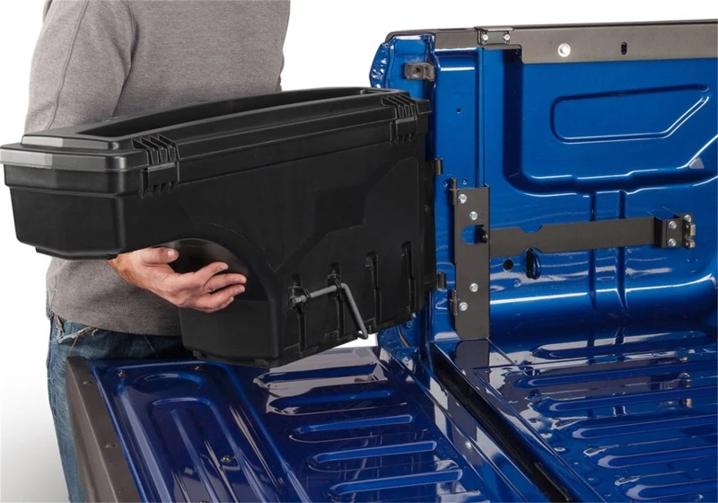 UnderCover Swing Case für 2007–2021 Toyota Tundra Fahrerseite – Schwarz Glatt