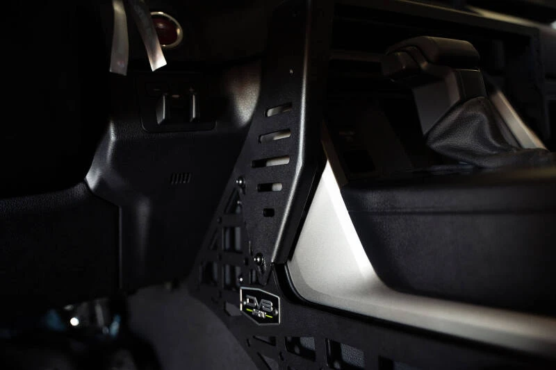 DV8 Offroad Center Console Molle Panels/Device Mount für 2022–2023 Toyota Tundra