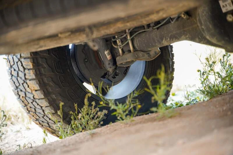 DV8 Offroad Hintere Stoßdämpfer-Unterfahrschutzbleche für 2016–2023 Toyota Tacoma
