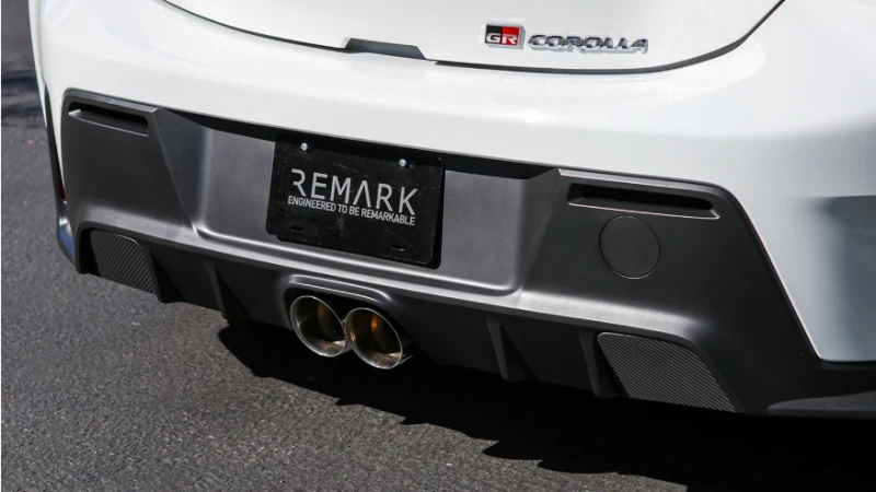 Remark Carbon Fiber Outer Exhaust Block Off Plates für 2023+ Toyota GR Corolla