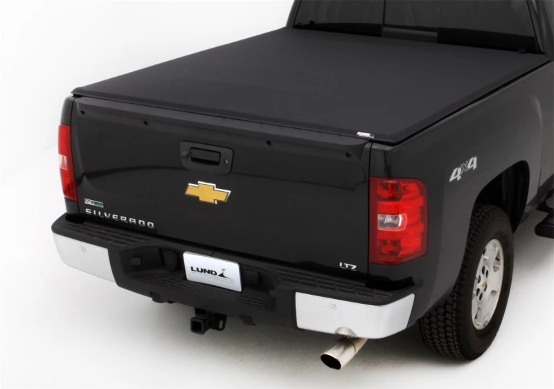 Lund 99-07 Chevy Silverado 1500 (6,5ft. Bett) Genesis Elite Tri-Fold Tonneau Abdeckung - Schwarz