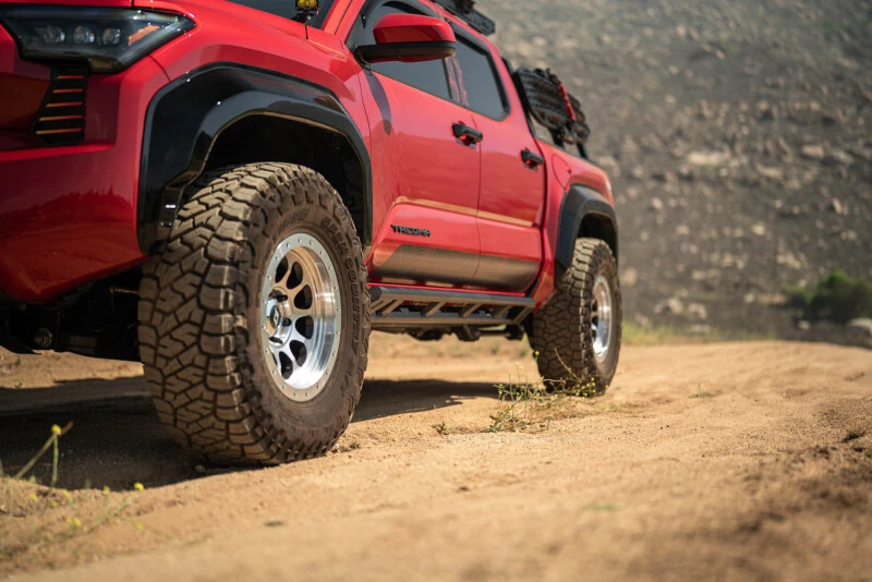 DV8 Offroad Rock Sliders für 2024–2025 Toyota Tacoma Double Cab