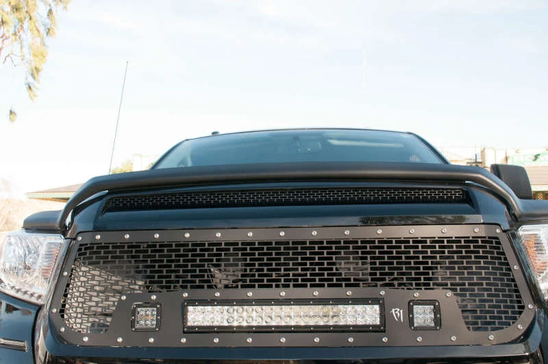 egr_305395-6795cc43769d8