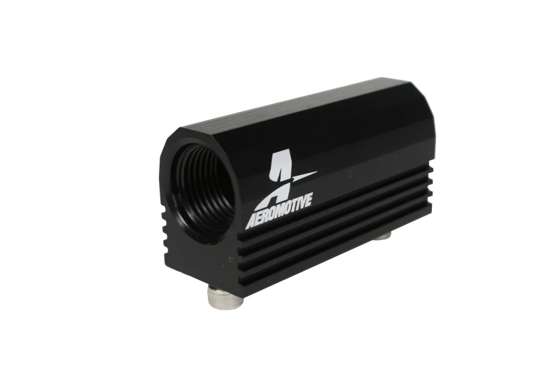 Aeromotive 96-04 Ford 4.6 L Kraftstoffdrucksensor-Adapter-Log (-08 AN Einlass / Auslass)