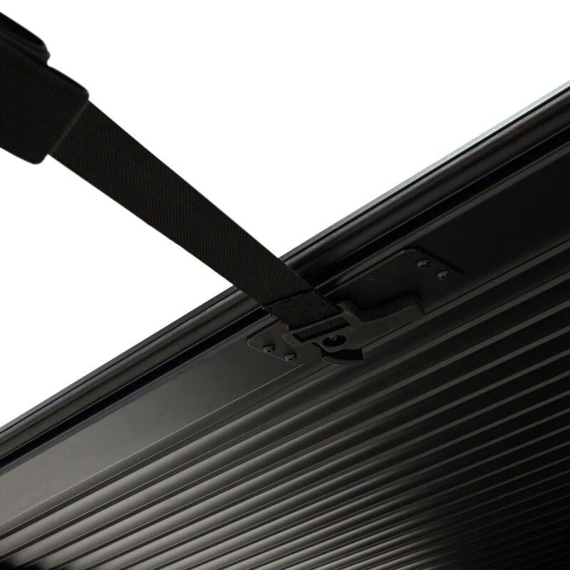 Westin 16-23 Toyota Tacoma 5ft 5in Bed Manual Retractable Tonneau Cover - Black