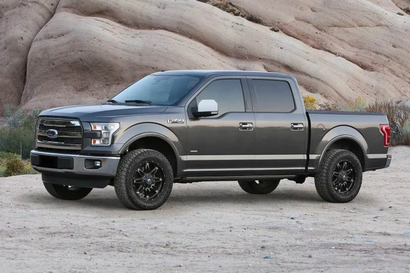 Fabtech 15-20 Ford F150 4WD 2-Zoll-Uniball-UCA-System mit DL 2,5 Resi und 2,25