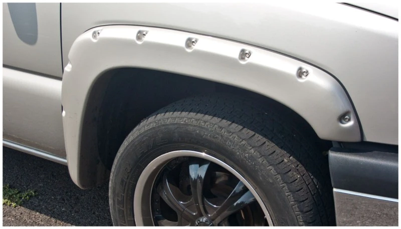 Husky Liners 03-06 Chevrolet Avalanche 1500/2500 w/o Body Hardware Pocket Style Fender Flares - 4pc