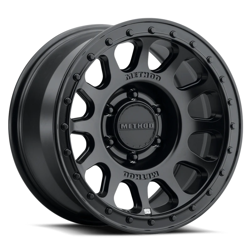 Method MR709 HD Bead Grip 17x 8.5in / ET0 / 6x5.5 BP / 106.25mm Bore - Black Wheel