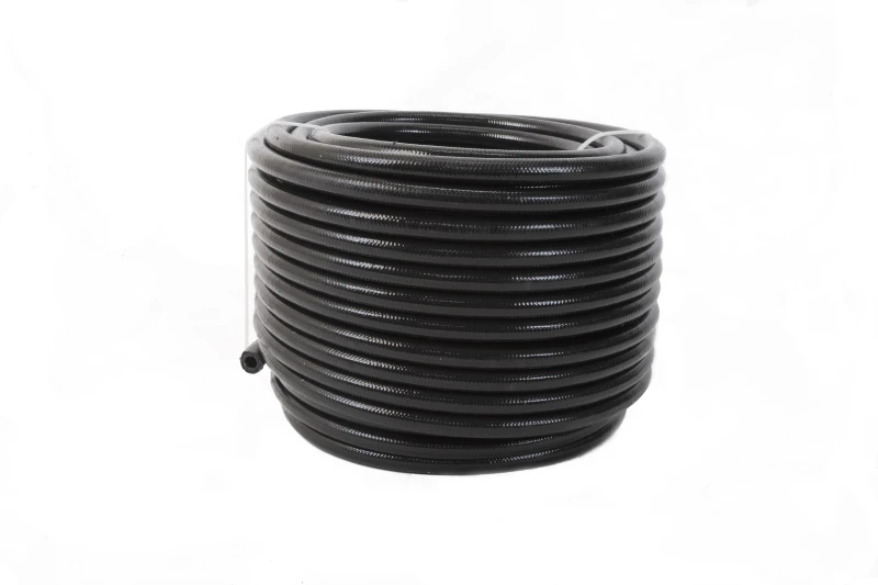 Aeromotive PTFE-Edelstahl-geflochtene Kraftstoffschlauch - schwarze Ummantelung - AN-06 x 4ft