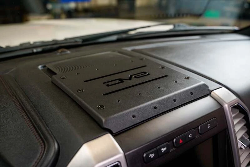 DV8 Offroad Digital Device Dash Mount für 2015–2020 Ford F-150 und 2017–2021 Ford F-250/F-350