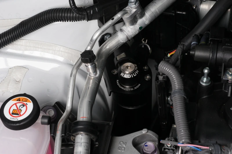 Radium Engineering Toyota GR Corolla Auffangbehälter-Kit Fluid Lock