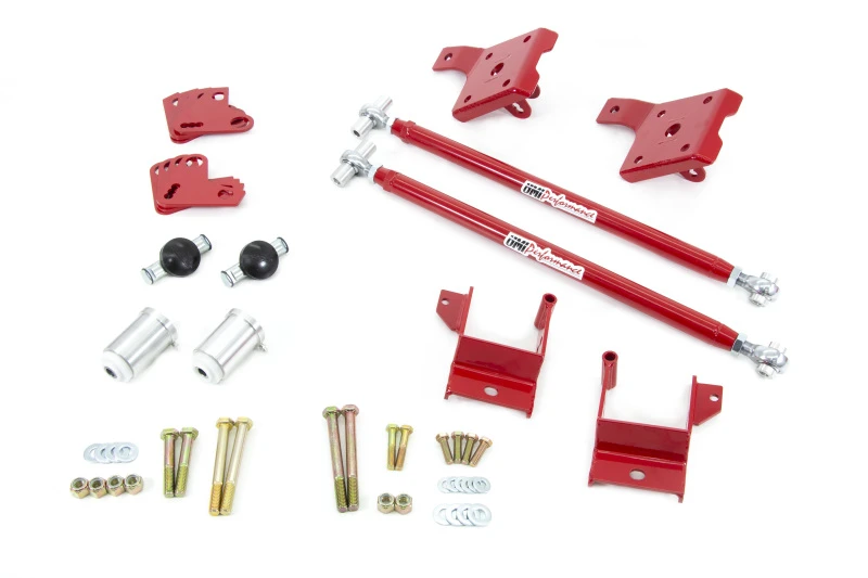 UMI Performance 70-81 GM F-Body Blattfeder Zugstangen mit Halterungen