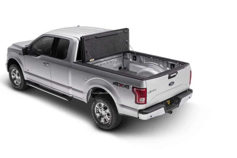 UnderCover 15-20 Ford F-150 5.5ft Ultra Flex Bed Cover - Matte Black Finish