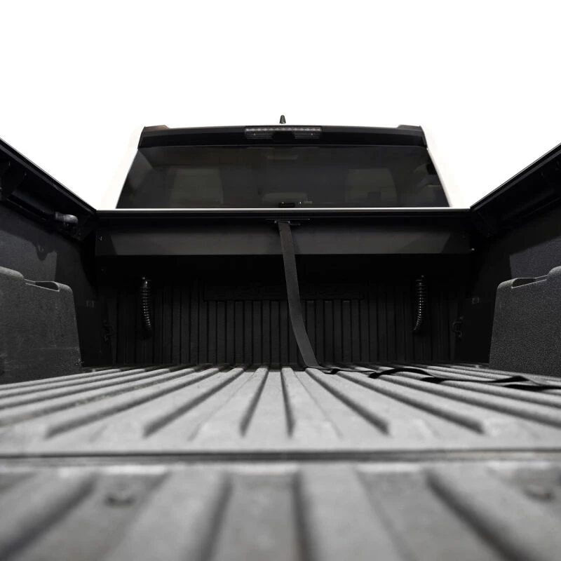 Westin Manual Retractable Tonneau Cover 24-26 Toyota Tacoma 6ft Bed Black