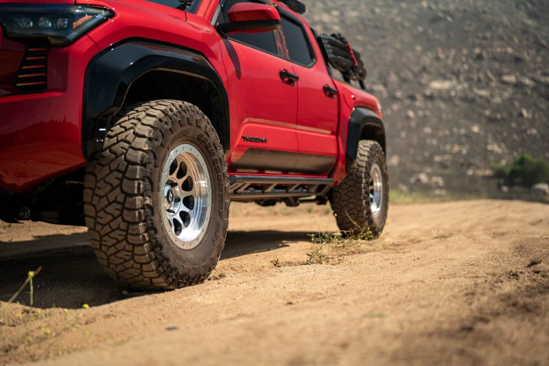 DV8 Offroad Rock Sliders für 2024–2025 Toyota Tacoma Double Cab