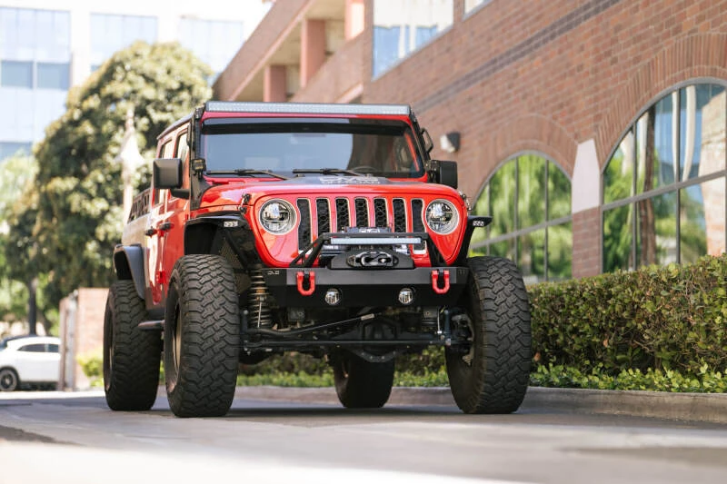 DV8 Offroad FS-25 Stubby Front Bumper mit Bull Bar für 07-23 Jeep Wrangler/Gladiator JT/JK/JL