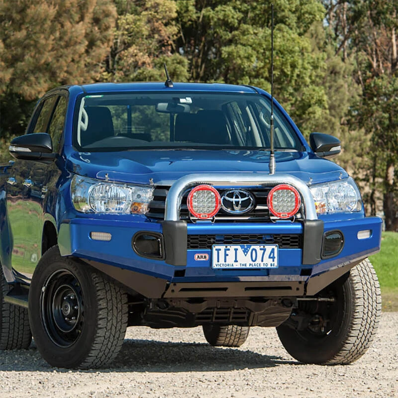 ARB Sahara Deluxe Bar Hilux 15On Wide Body (deutsch: ARB Sahara Deluxe Stoßstange für Toyota Hilux 15On Wide Body)