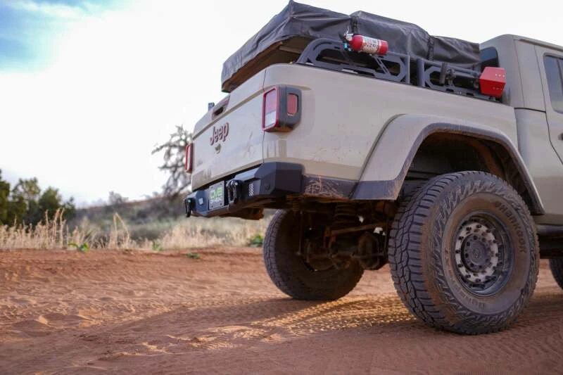 DV8 Offroad MTO Series Heckstoßstange für 2020–2023 Jeep Gladiator JT
