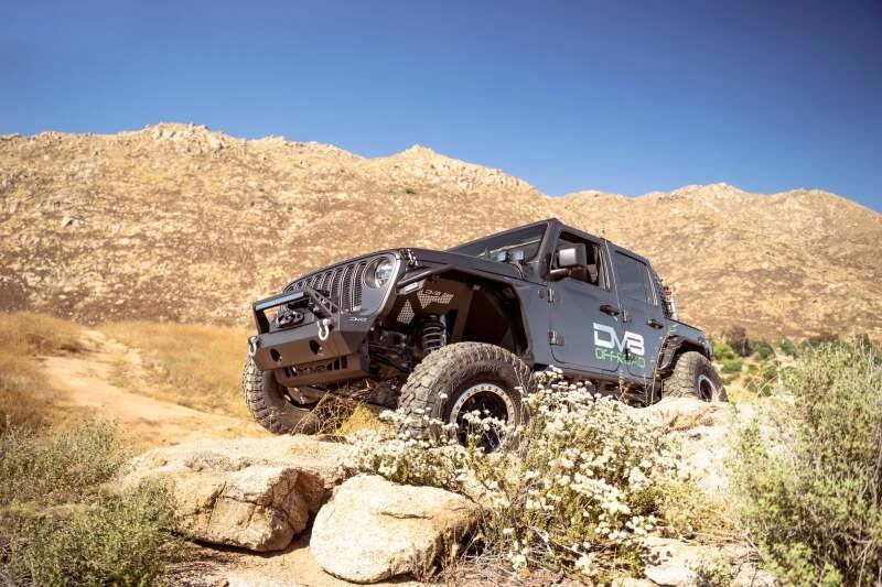 DV8 Offroad FS-25 Stubby Front Bumper mit Bull Bar für 07-23 Jeep Wrangler/Gladiator JT/JK/JL