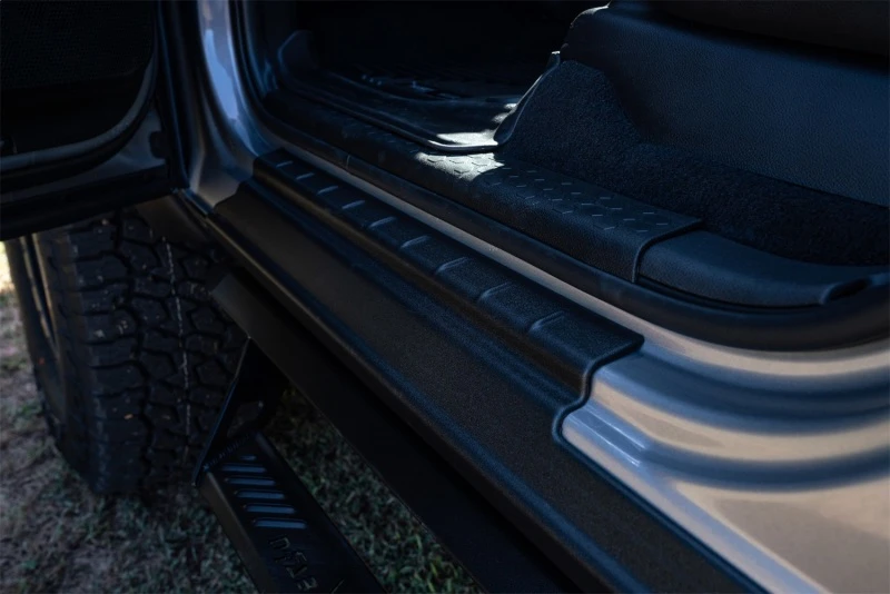 Bushwacker 2021 Ford Bronco 2-Türer Trail Armor Rocker Panel - Schwarz