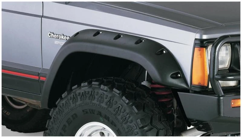 Bushwacker 84-01 Jeep Cherokee Cutout-Stil-Verbreiterungen 2-teilig, passend für 4-Türer-Sport-Utility - Schwarz