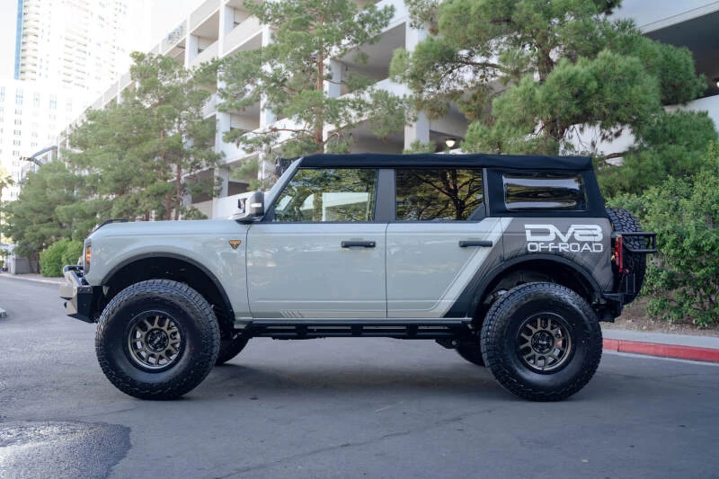 DV8 Offroad Rock Sliders für 2021–2022 Ford Bronco
